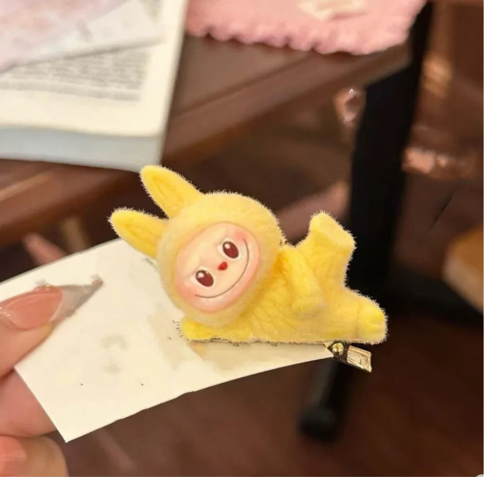Labubu Chill Clip β Cute Desk Accessory & Paper Holder