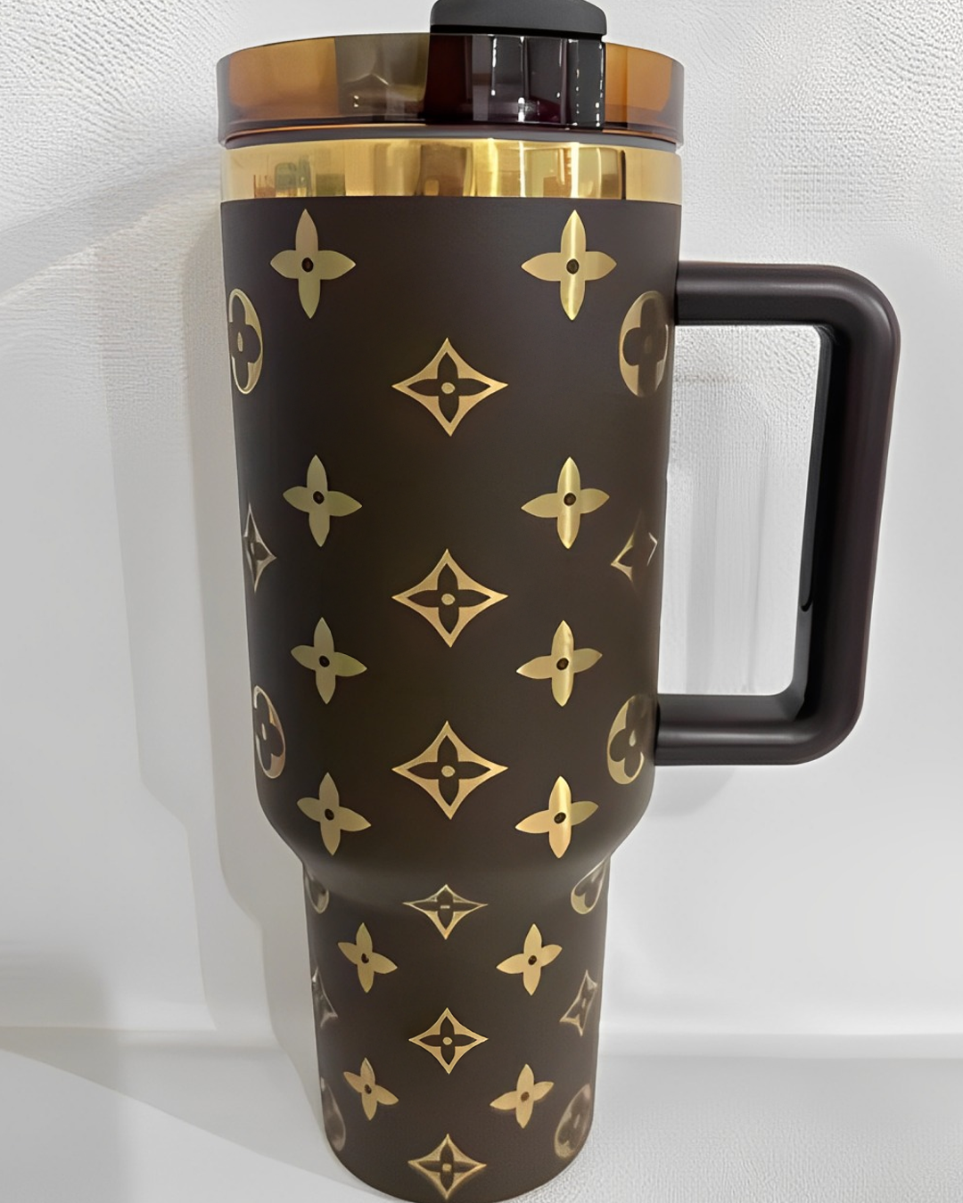 40oz Luxury-Inspired Quencher Tumbler – Elegant Hydration with Style